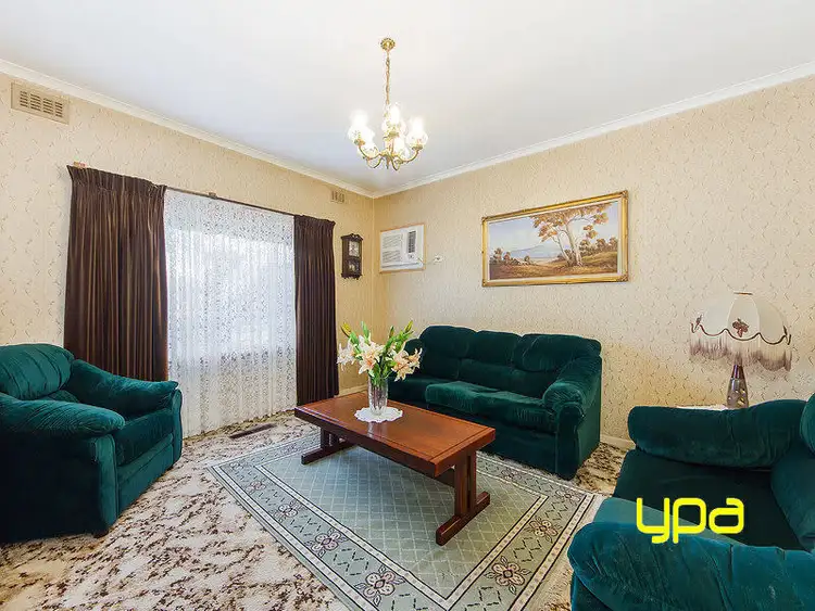 Fourth view of Homely house listing, 10 Manfred Avenue, St Albans VIC 3021