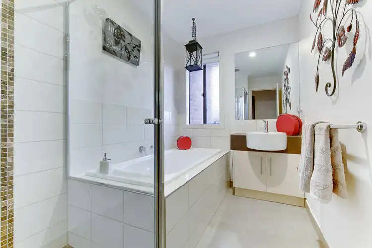 Sixth view of Homely house listing, 18 Ballybunion Avenue, Craigieburn VIC 3064