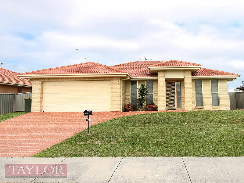 Main view of Homely house listing, 32 Niven Parade, Rutherford NSW 2320