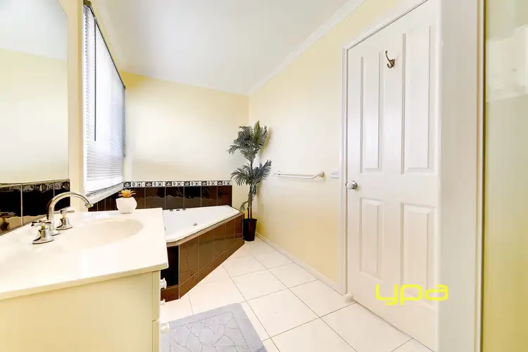Fourth view of Homely house listing, 22 Tuscorora Green, Craigieburn VIC 3064