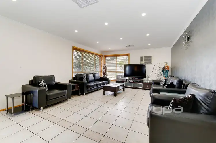 Second view of Homely house listing, 7 Wirilda Court, Meadow Heights VIC 3048