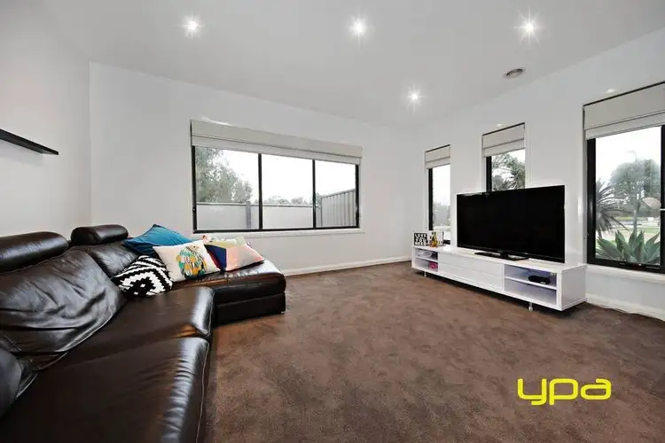 Fourth view of Homely house listing, 2 Barrwang Street, Cairnlea VIC 3023