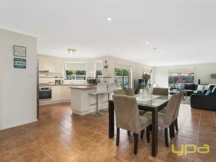Third view of Homely house listing, 17 Murdoch Court, Sunbury VIC 3429