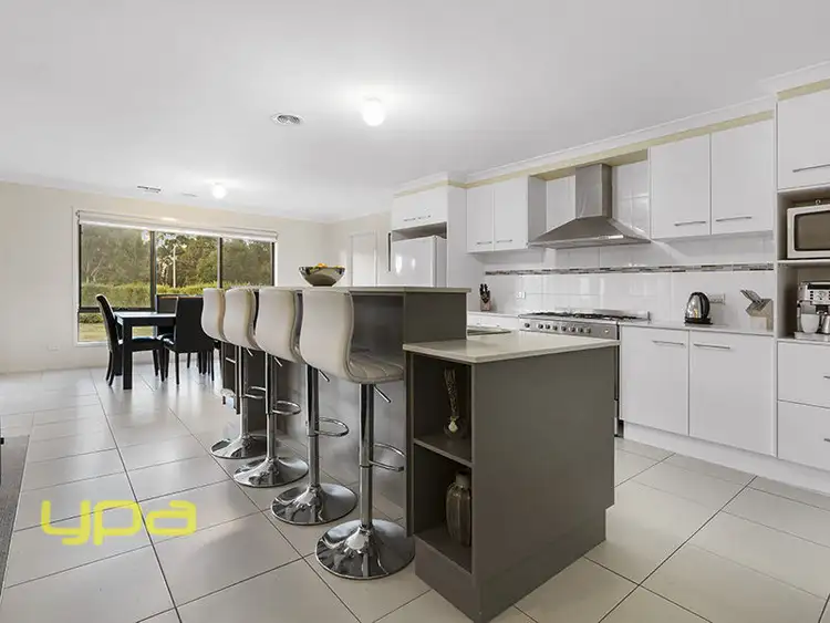 Sixth view of Homely house listing, 10 Valley Court, Gisborne VIC 3437