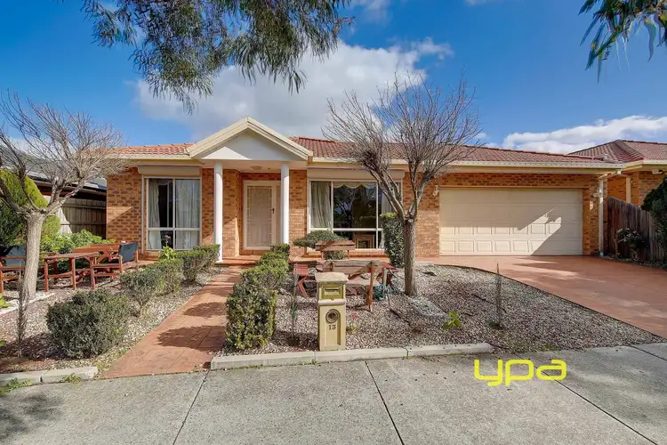 13 Lachlan Crescent, Roxburgh Park VIC 3064