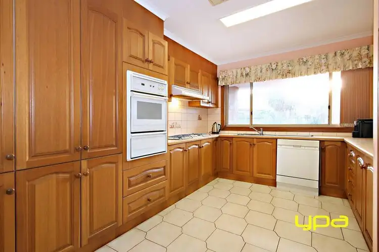 Second view of Homely house listing, 7 Commodore Court, Taylors Lakes VIC 3038