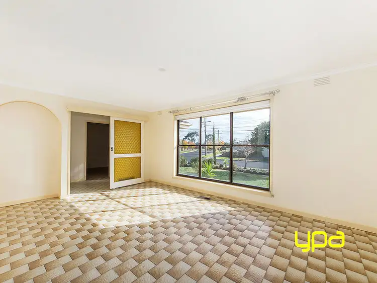 Second view of Homely house listing, 10 Coliban Court, St Albans VIC 3021