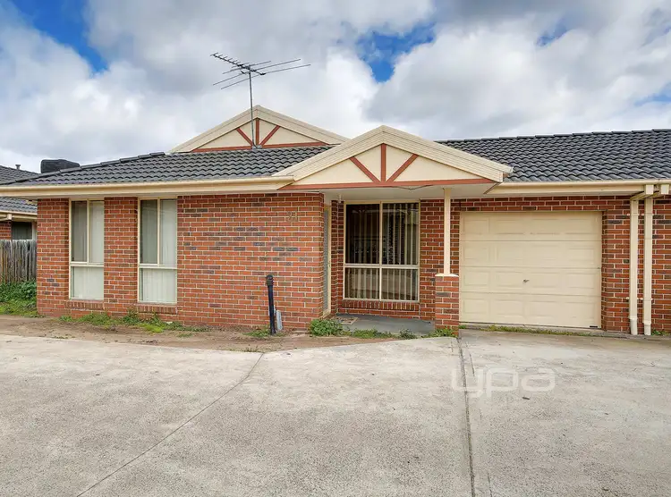 21/4-16 Melaleuca Drive, Meadow Heights VIC 3048