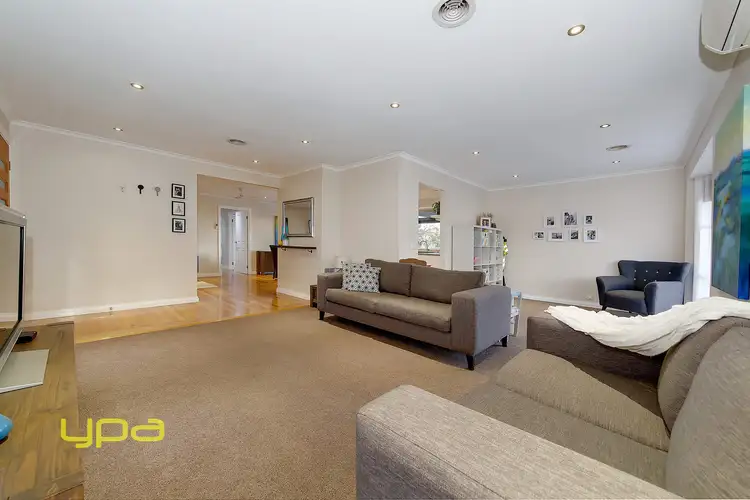 Second view of Homely house listing, 3 Grey Court, Sunbury VIC 3429