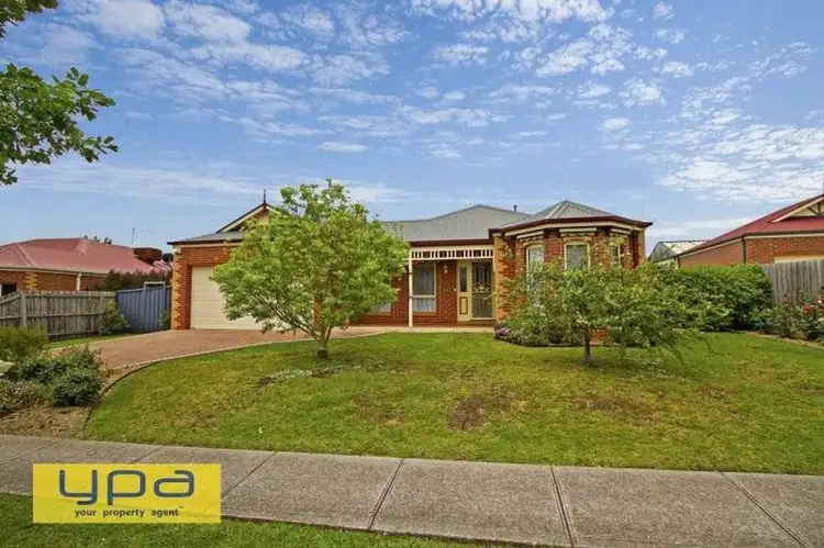 19 Belleview Drive, Sunbury VIC 3429