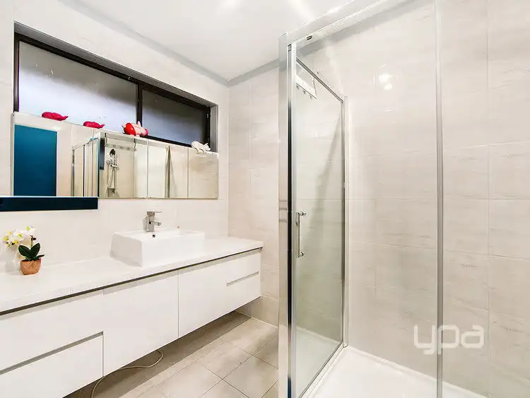 Seventh view of Homely house listing, 3 Baron Court, Kings Park VIC 3021