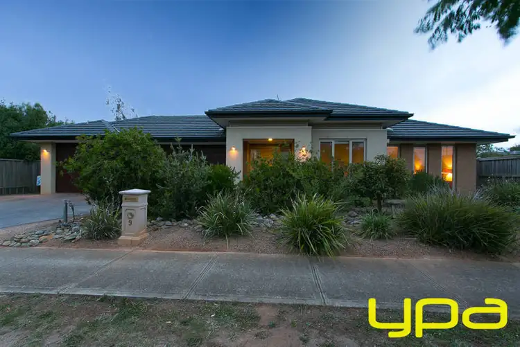 9 Indigo Square, Brookfield VIC 3338