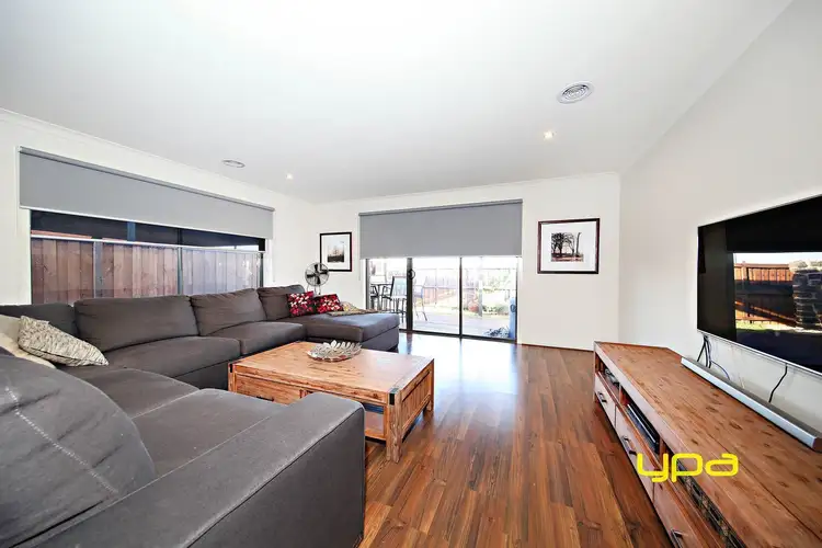 Sixth view of Homely house listing, 8 Aubisque Close, Plumpton VIC 3335