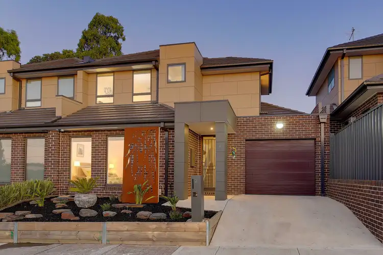 2 Harricks Crescent, Attwood VIC 3049