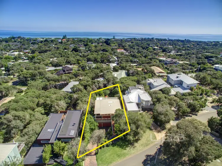 18 Phyllis Parade, Rye VIC 3941