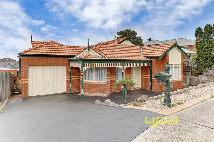 9 Redwood Close, Meadow Heights VIC 3048