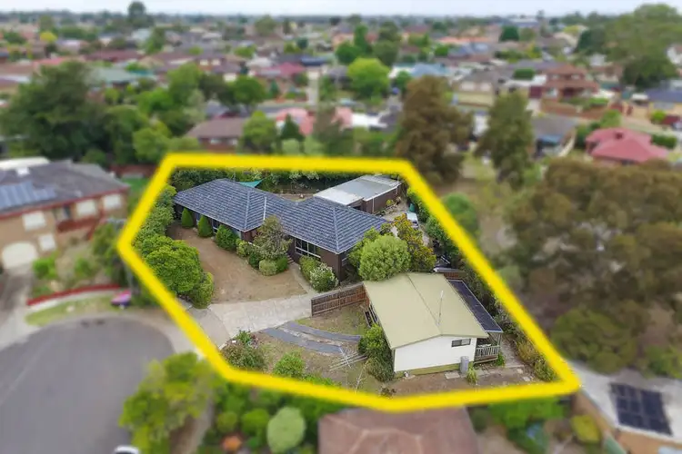 8-10 Farley Court, Gladstone Park VIC 3043