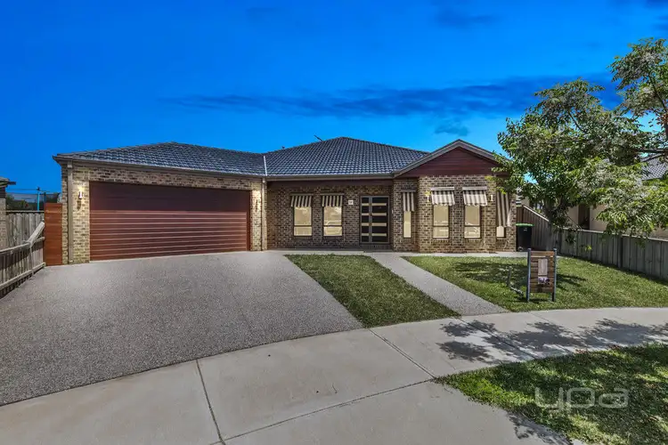 14 Gautam Grove, Melton West VIC 3337