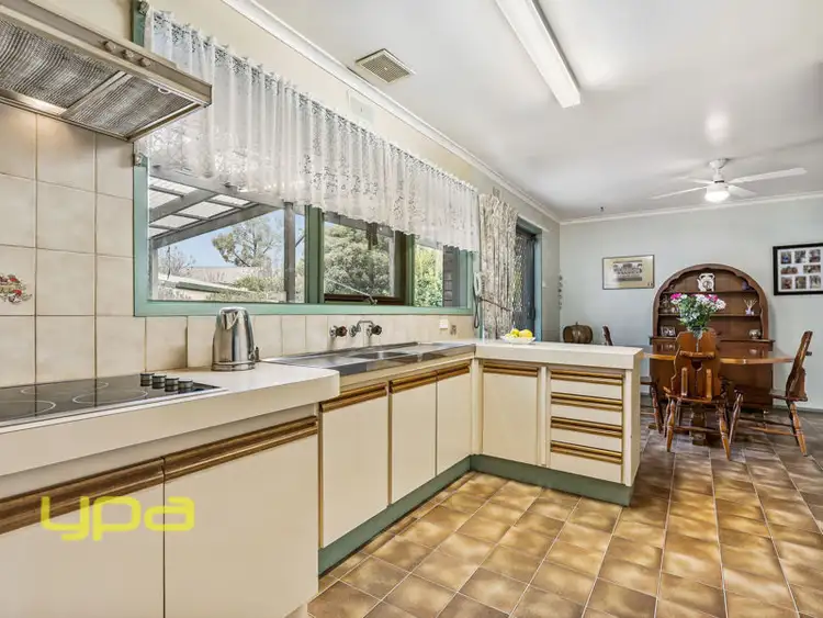Third view of Homely house listing, 3 Nolan Court, Sunbury VIC 3429
