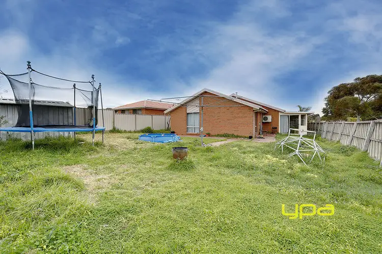 Fifth view of Homely house listing, 1 Thistle Court, Meadow Heights VIC 3048