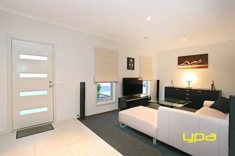Fifth view of Homely house listing, 1/19 Jade Way, Hillside VIC 3037