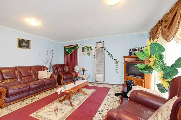 Fifth view of Homely house listing, 8 Denver Court, Meadow Heights VIC 3048