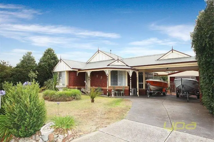 8 Darlingsford Boulevard, Melton VIC 3337