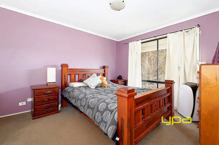 Fifth view of Homely house listing, 32 Pimelea Way, Hillside VIC 3037