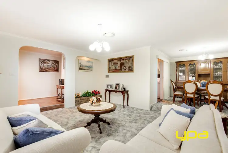 Sixth view of Homely house listing, 2 Mantaura Avenue, Taylors Lakes VIC 3038