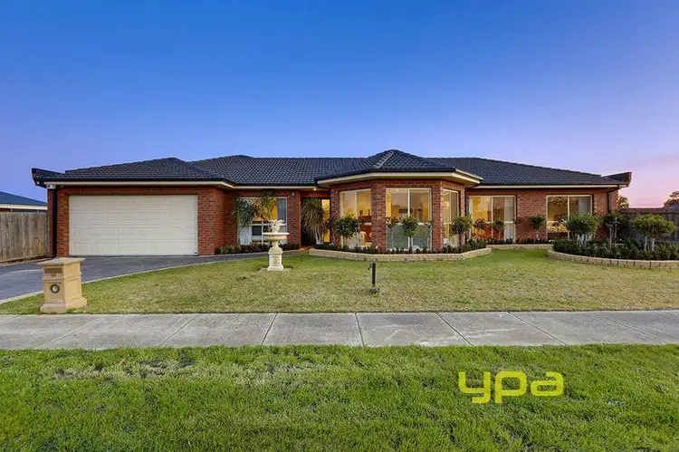 15 Dalray Crescent, Kurunjang VIC 3337