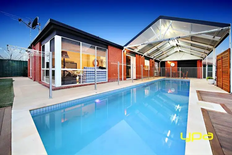 19 Saxby Court, Burnside VIC 3023