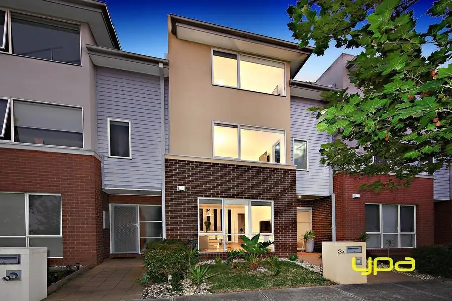 Main view of Homely townhouse listing, 3a Wentworth Drive, Taylors Lakes VIC 3038