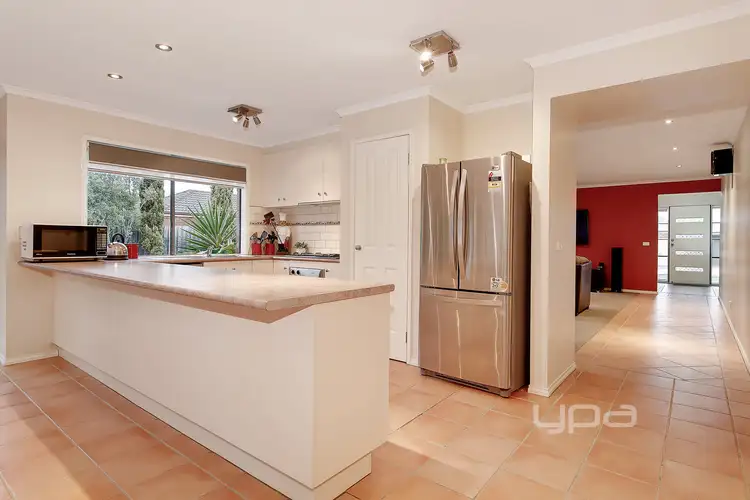 Second view of Homely house listing, 3 Ponsford Place, Sunbury VIC 3429