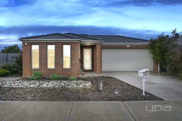 14 Oak Park Drive, Melton West VIC 3337