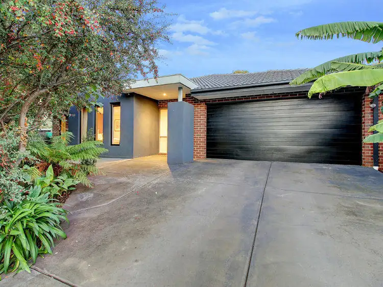 31 Goolgowie Street, Rosebud VIC 3939