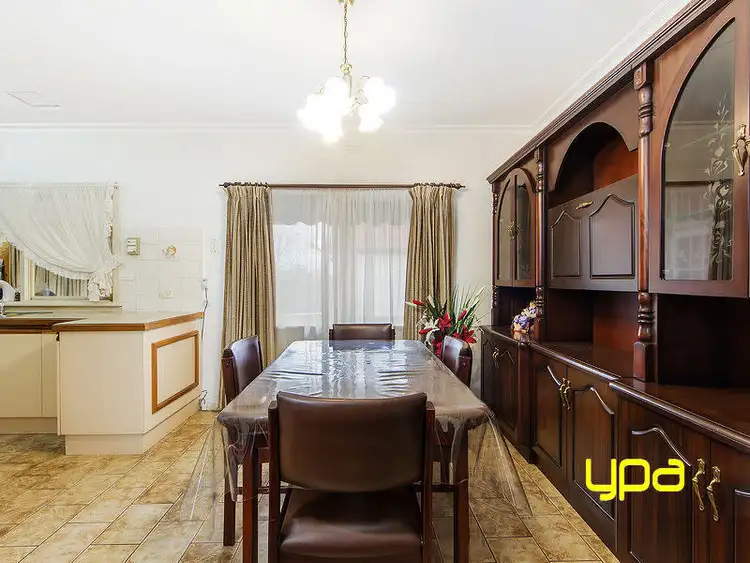 Fourth view of Homely house listing, 39 Stradbroke Drive, St Albans VIC 3021