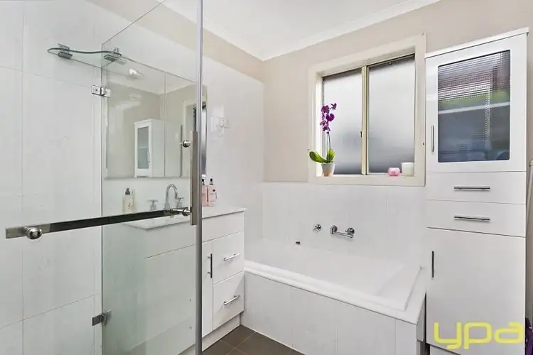 Sixth view of Homely unit listing, 2/1 Mudie Avenue, Sunbury VIC 3429