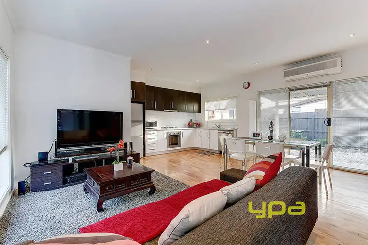 2/19 Winifred Street, Oak Park VIC 3046