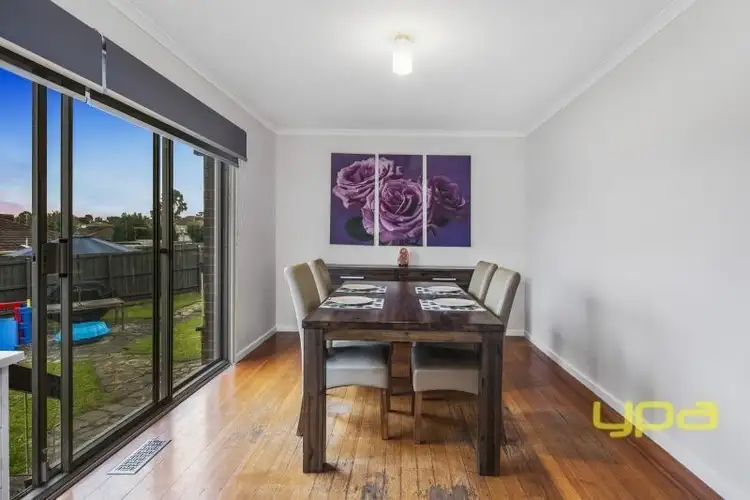 Fifth view of Homely house listing, 10 Taunton Place, Gladstone Park VIC 3043