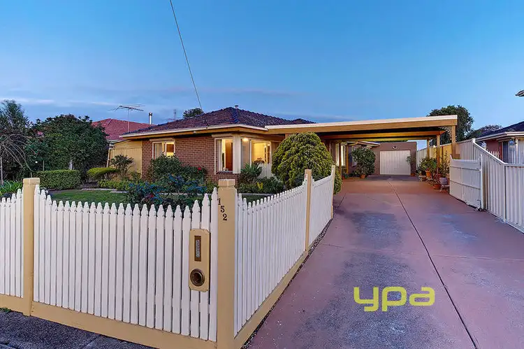 152 Carrick Drive, Gladstone Park VIC 3043
