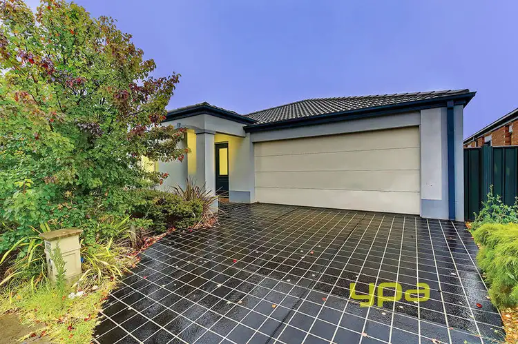 17 Bentley Drive, Deer Park VIC 3023