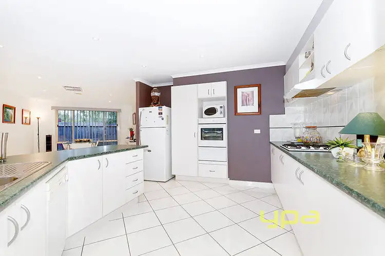 Fifth view of Homely house listing, 7 Champagne Way, Hillside VIC 3037