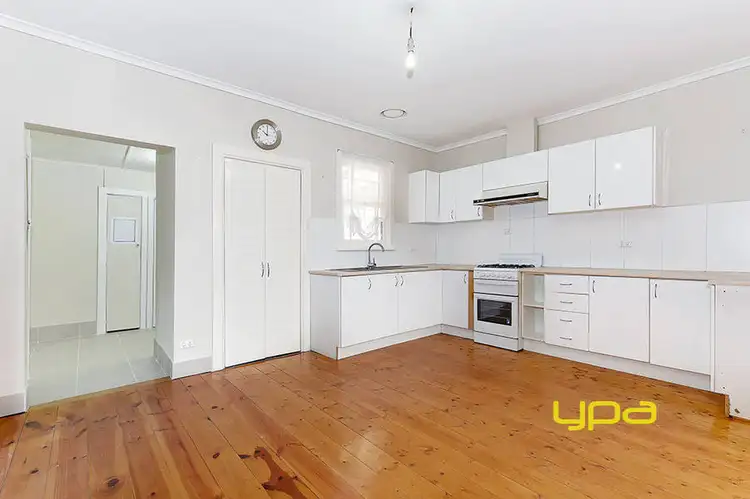 Second view of Homely house listing, 4 Vista Street, St Albans VIC 3021