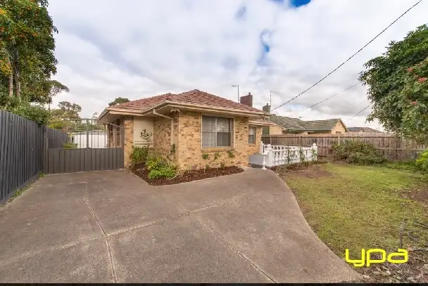 13 Robinson Street, Jacana VIC 3047