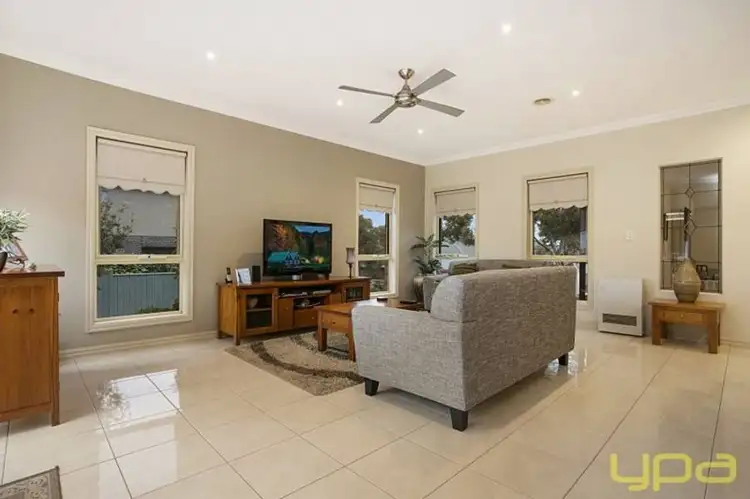 Fourth view of Homely house listing, 4 Hilltop Court, Sunbury VIC 3429