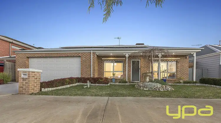 92 Arnolds Creek Boulevard, Melton West VIC 3337