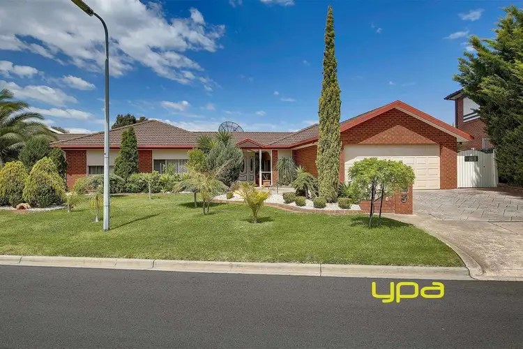 1 Beckwith Court, Taylors Lakes VIC 3038