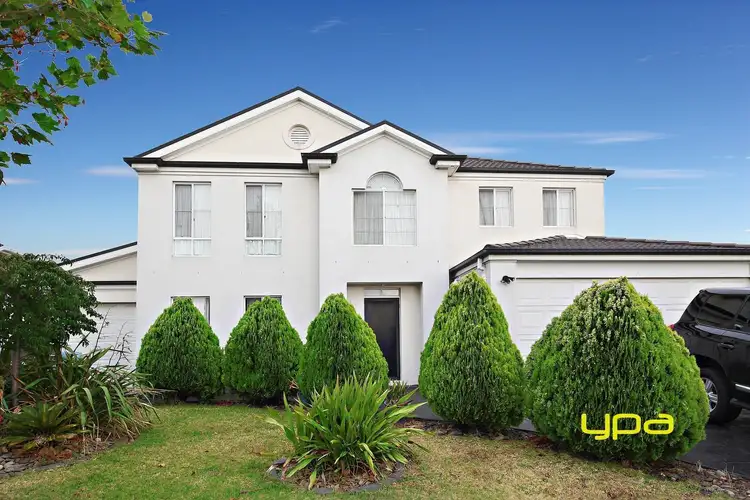 2 Namatjira Court, Taylors Lakes VIC 3038