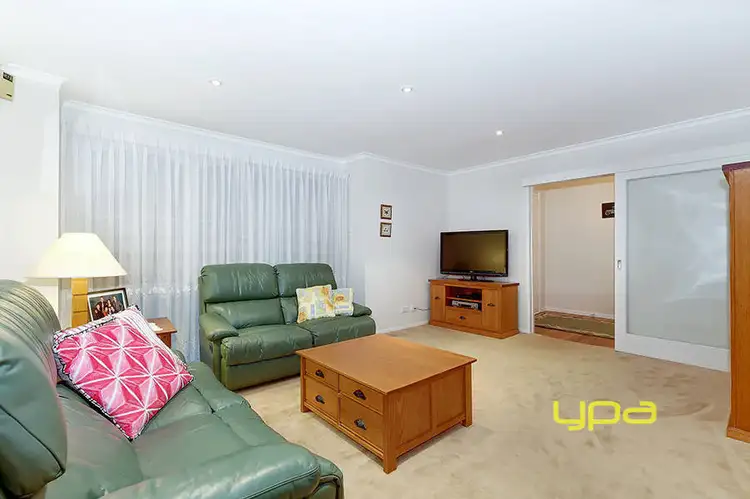 Third view of Homely house listing, 3 Forest Court, Gladstone Park VIC 3043