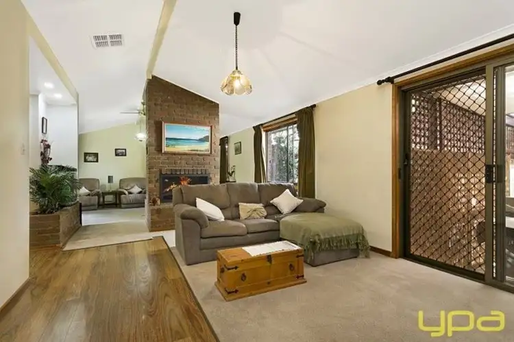 Fourth view of Homely house listing, 2 Teal Court, Sunbury VIC 3429